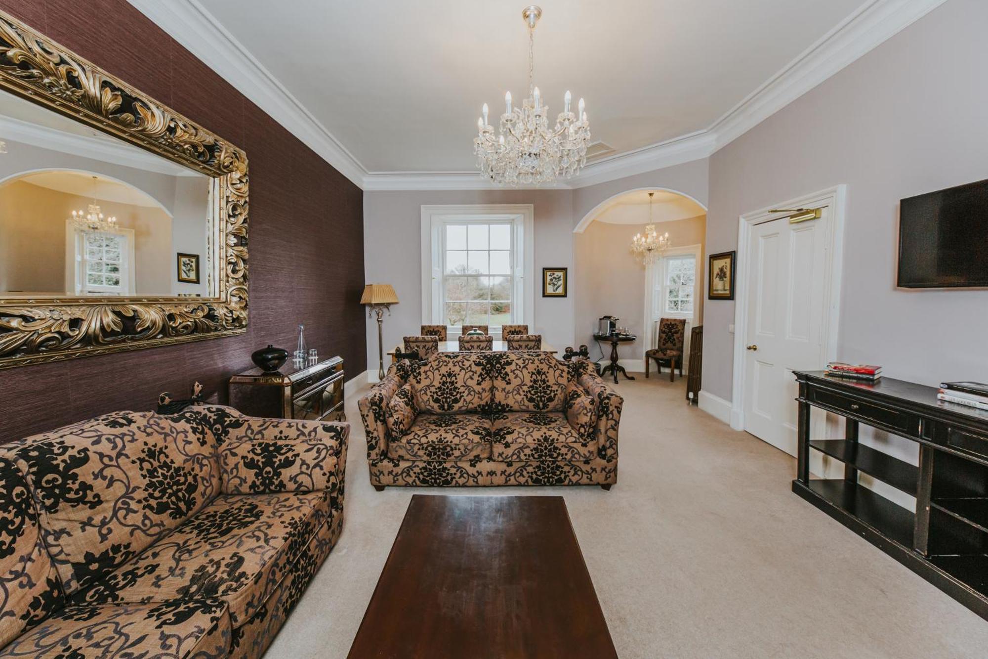 Гостьовий будинок Carberry Tower Mansion House And Estate Масселбург Екстер'єр фото