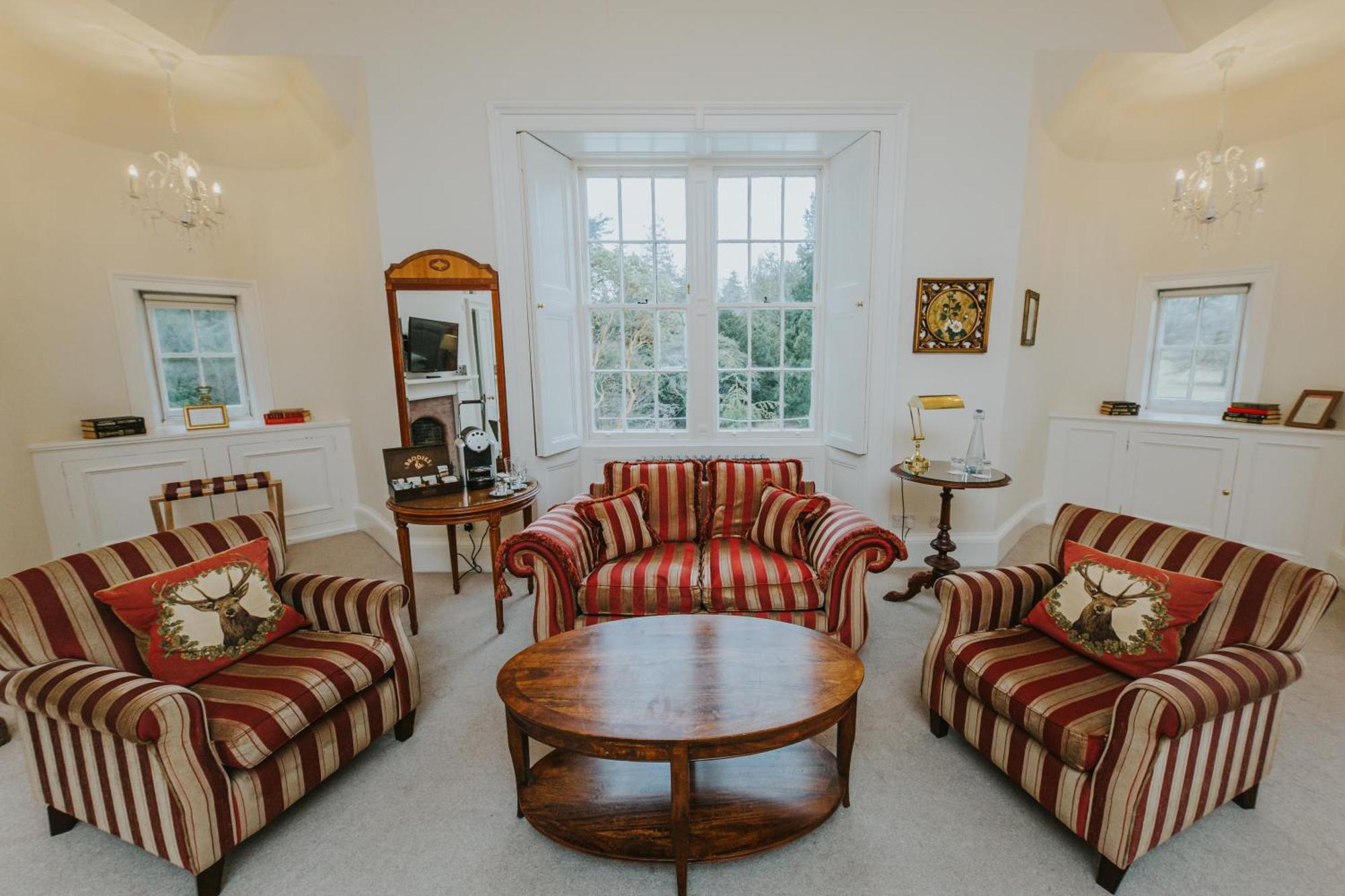 Гостьовий будинок Carberry Tower Mansion House And Estate Масселбург Екстер'єр фото